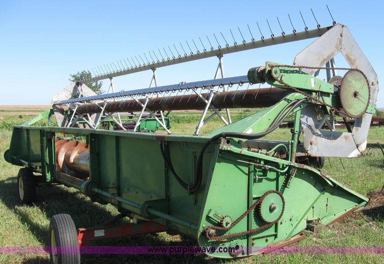 image for item 2683 John Deere flex platform header