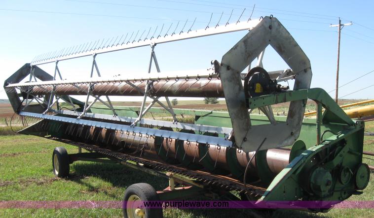 image for item 2683 John Deere flex platform header