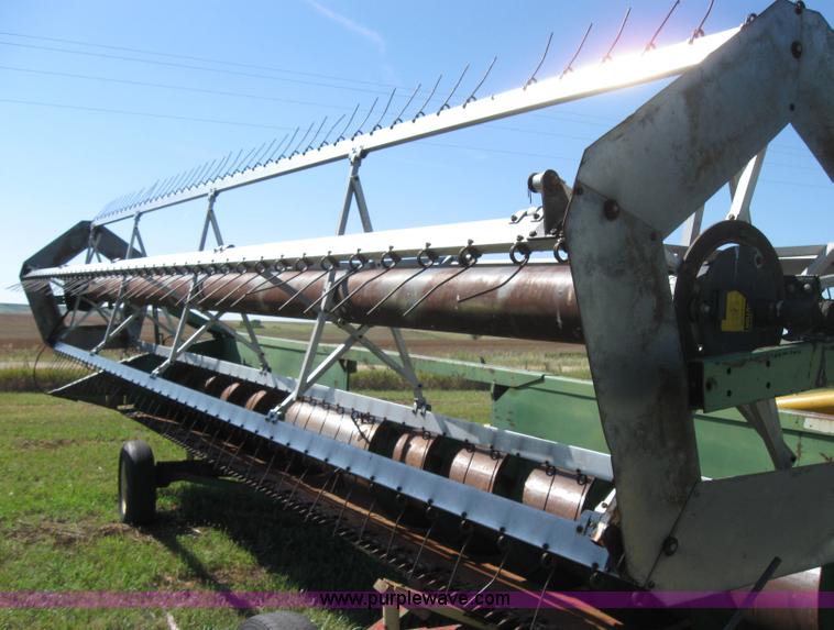 image for item 2683 John Deere flex platform header