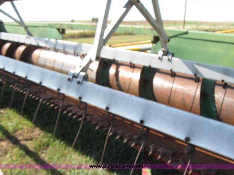 image for item 2683 John Deere flex platform header