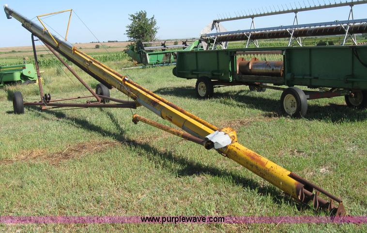image for item 2684 Mayrath 75' grain auger