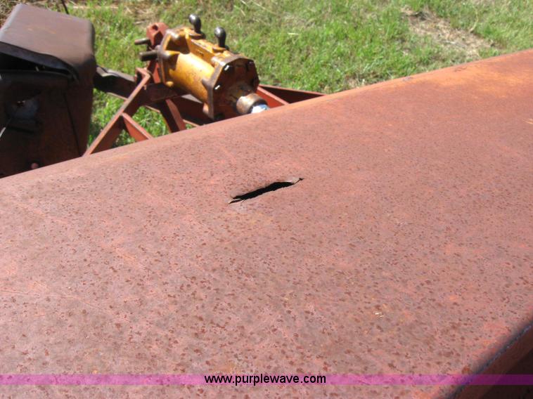 image for item 2685 International 10 grain drill