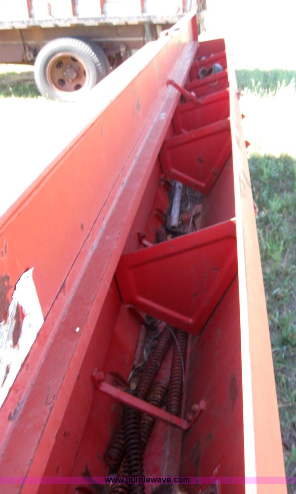 image for item 2686 International 10 grain drill