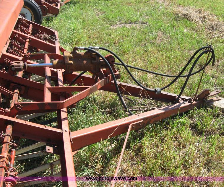 image for item 2686 International 10 grain drill