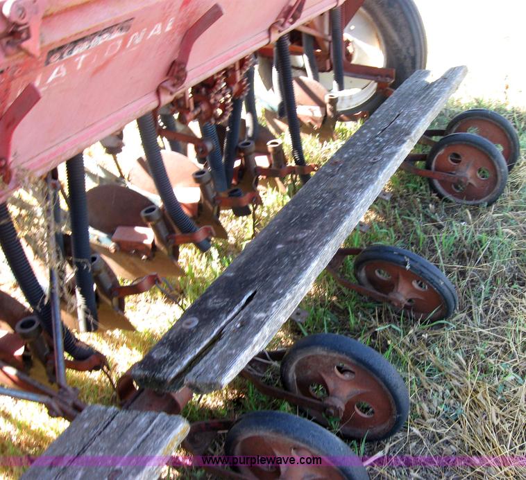 image for item 2689 International 10 grain drill