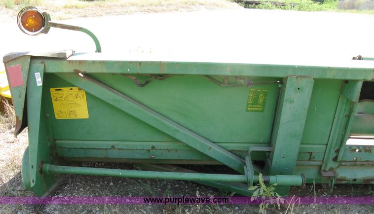 image for item 5052 John Deere 644 corn head