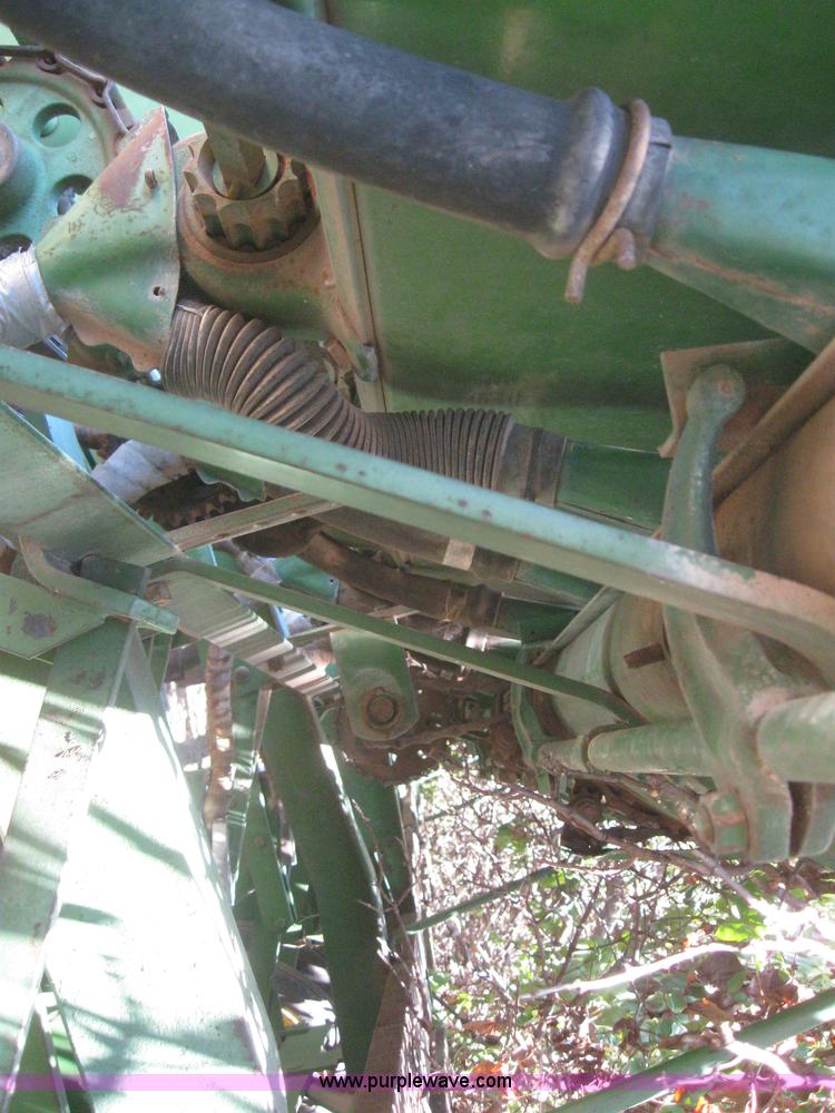 image for item 6176 John Deere LZ812 hoe drills