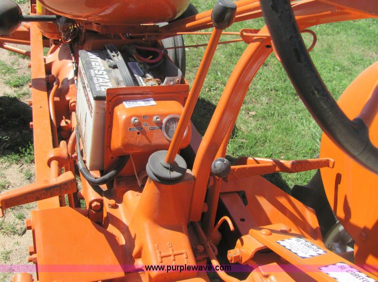 image for item 6820 Allis-Chalmers WD tractor
