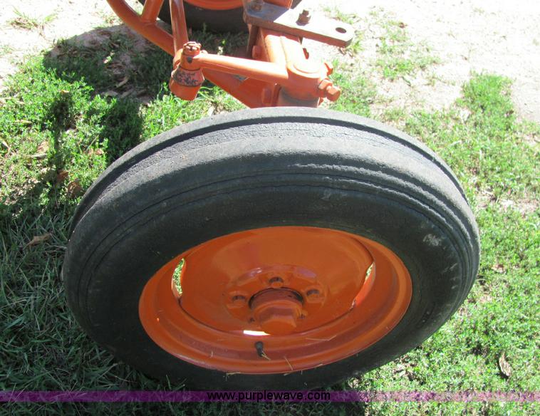 image for item 6820 Allis-Chalmers WD tractor