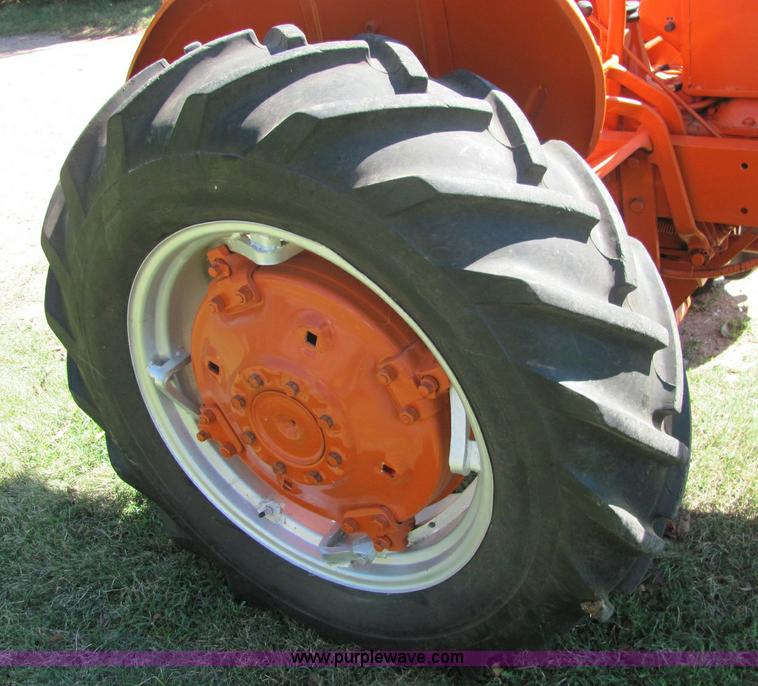 image for item 6820 Allis-Chalmers WD tractor