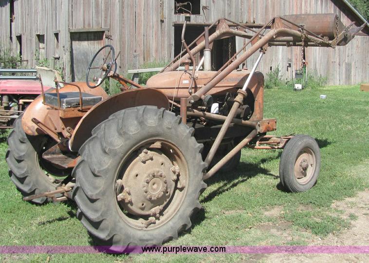 image for item 6821 Allis Chalmers tractor