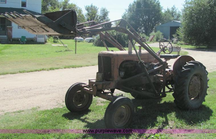 image for item 6821 Allis Chalmers tractor