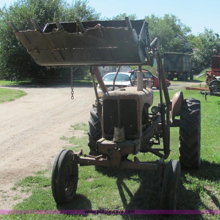 image for item 6821 Allis Chalmers tractor