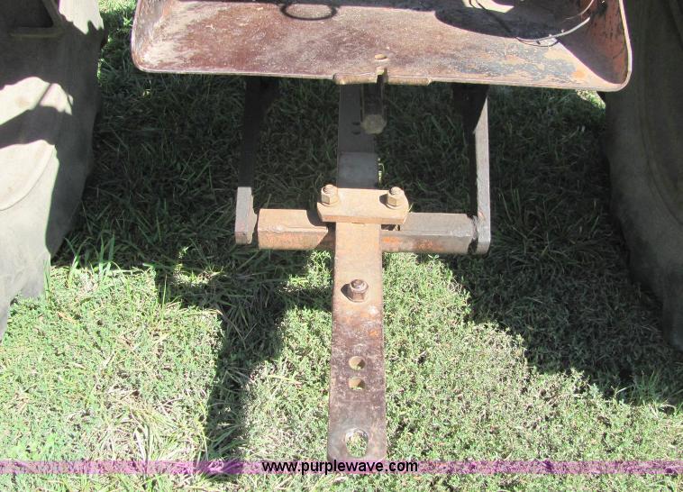 image for item 6821 Allis Chalmers tractor