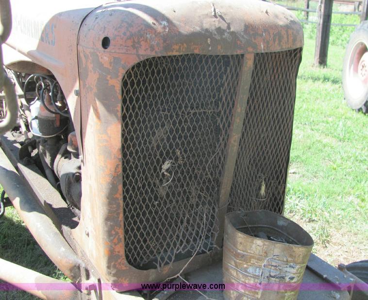 image for item 6821 Allis Chalmers tractor