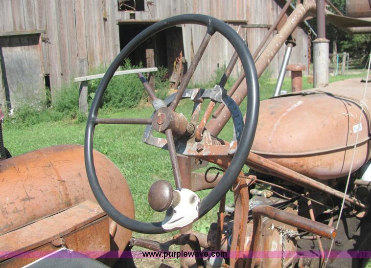 image for item 6821 Allis Chalmers tractor