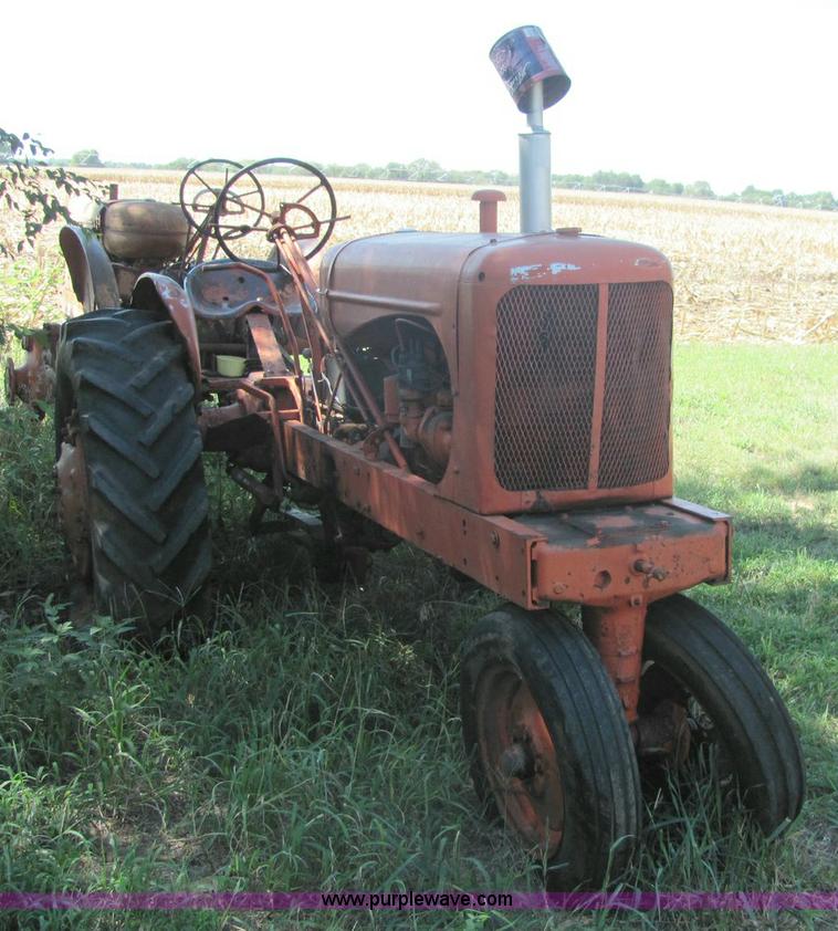 image for item 6822 Allis-Chalmers tractor