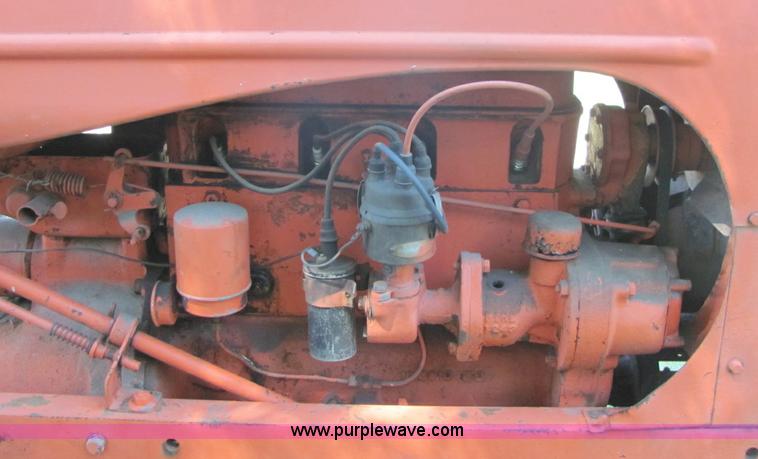 image for item 6822 Allis-Chalmers tractor