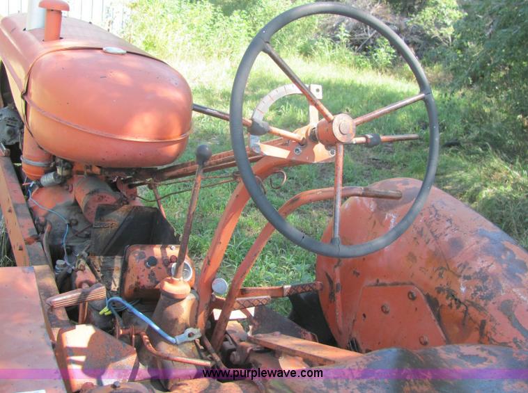 image for item 6822 Allis-Chalmers tractor