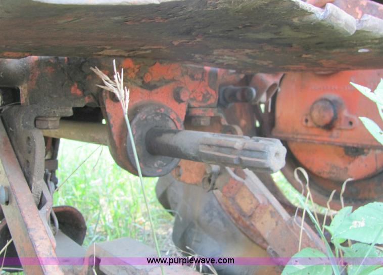 image for item 6822 Allis-Chalmers tractor