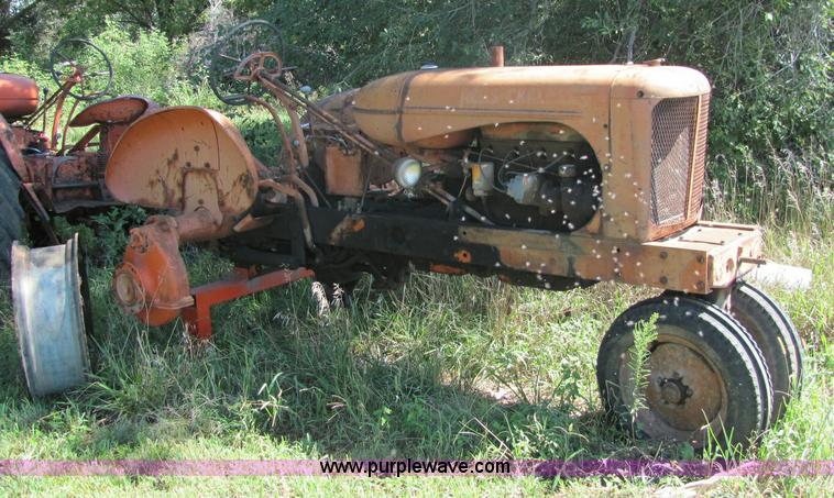 image for item 6823 Allis-Chalmers tractor