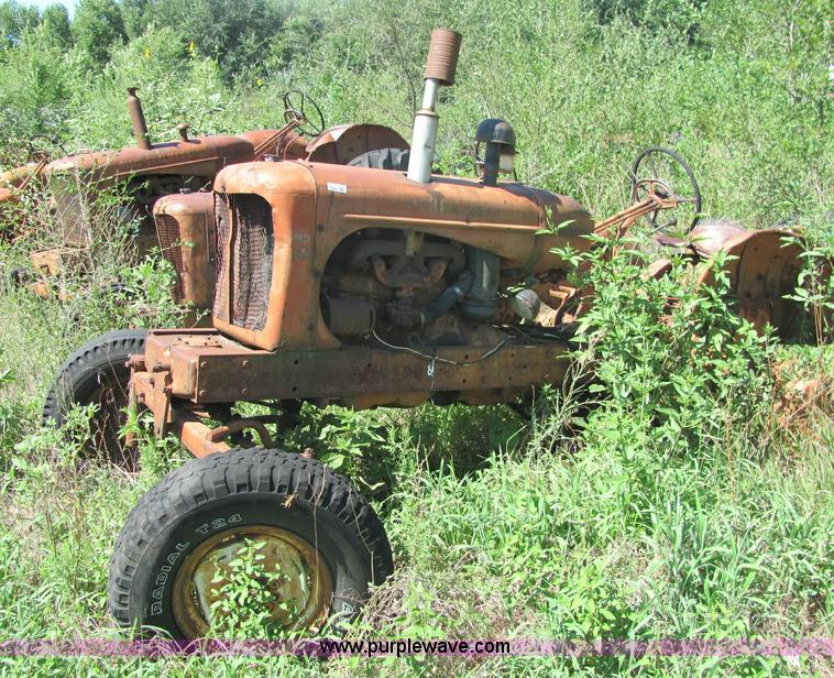 image for item 6827 (5) Allis-Chalmers parts tractors