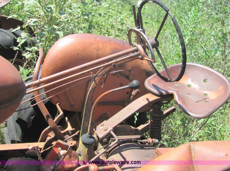 image for item 6827 (5) Allis-Chalmers parts tractors