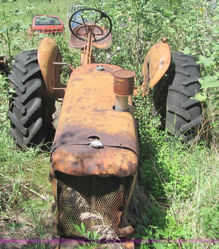 image for item 6827 (5) Allis-Chalmers parts tractors
