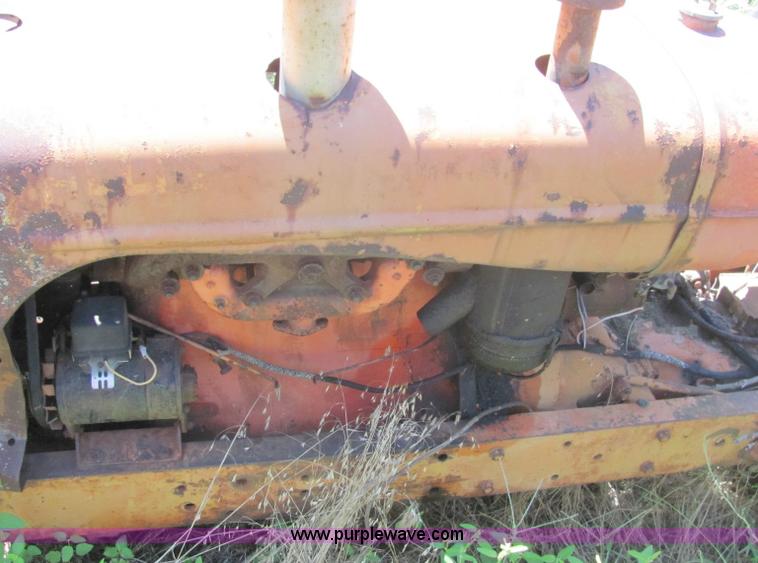 image for item 6827 (5) Allis-Chalmers parts tractors