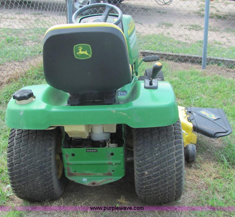 image for item 6842 2004 John Deere LX289 lawn tractor