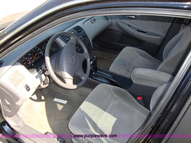 image for item 1951 2002 Honda Accord LX