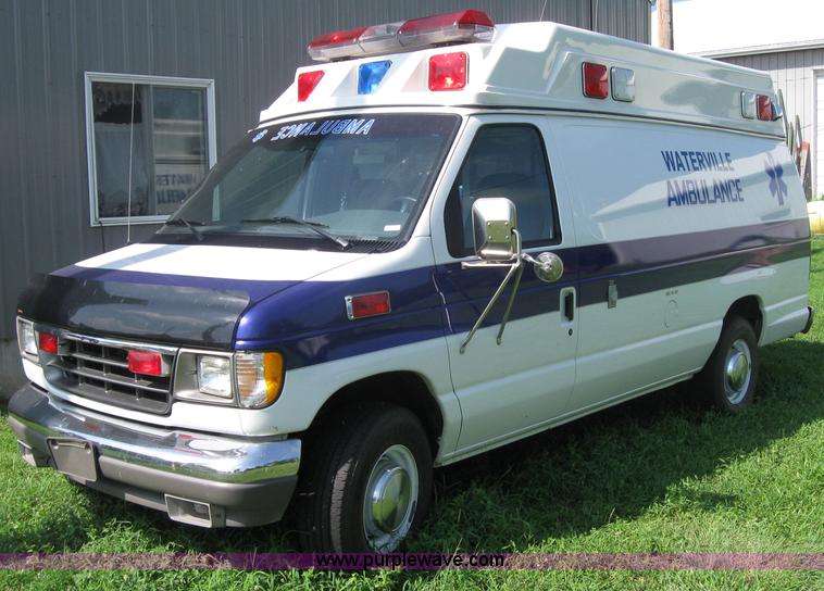 image for item 2510 1996 Ford E350 ambulance