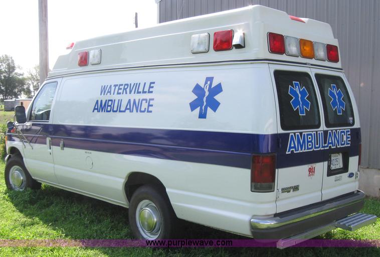 image for item 2510 1996 Ford E350 ambulance