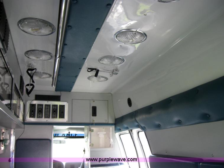 image for item 2510 1996 Ford E350 ambulance