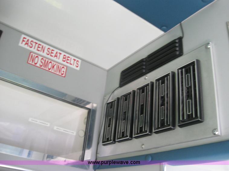 image for item 2510 1996 Ford E350 ambulance