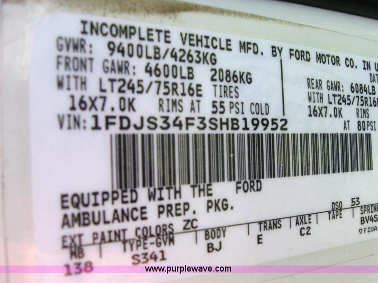 image for item 2510 1996 Ford E350 ambulance