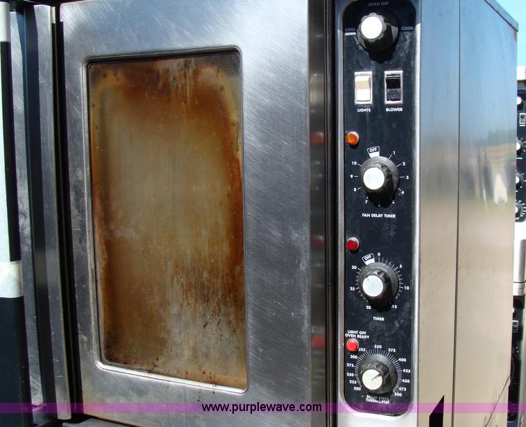 image for item 2596 Blodgett convection oven