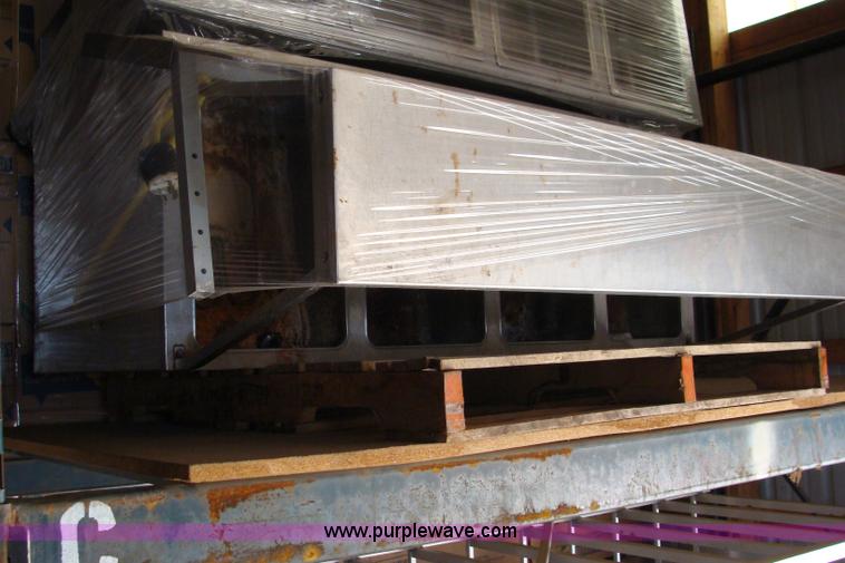 image for item 2601 (2) four-compartment hot serving bars