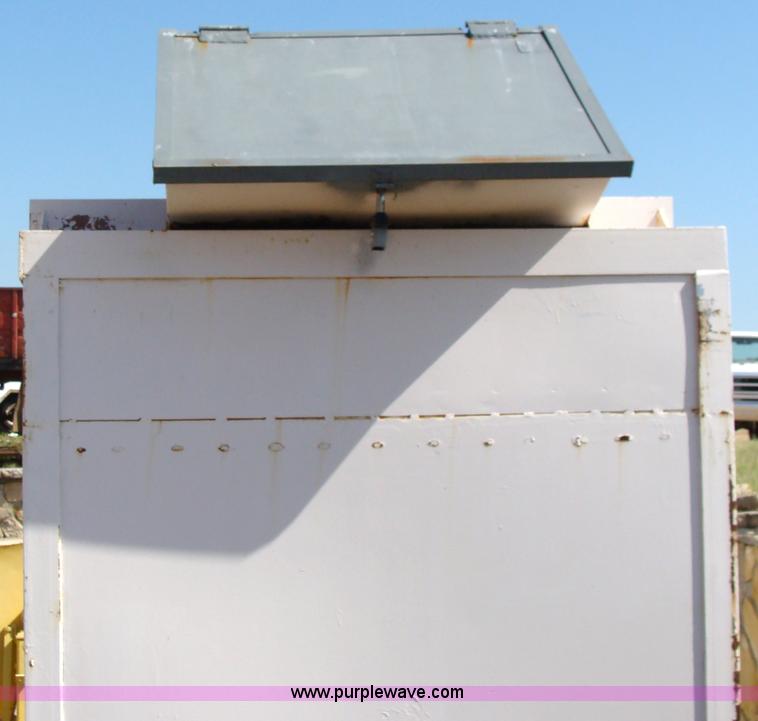 image for item 2604 Bottom dump trash dispenser