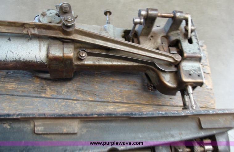 image for item 2608 Upholstery machine