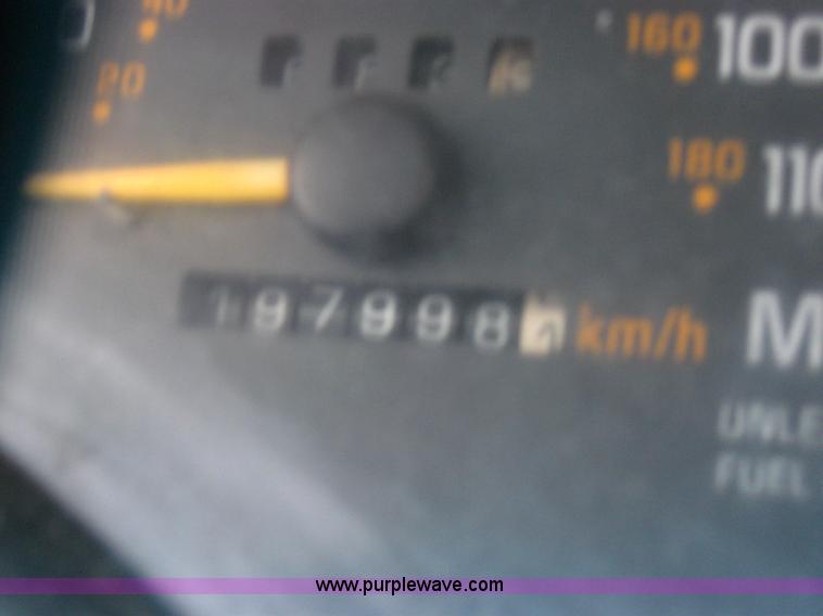 image for item 2715 1994 Pontiac Grand Prix SE