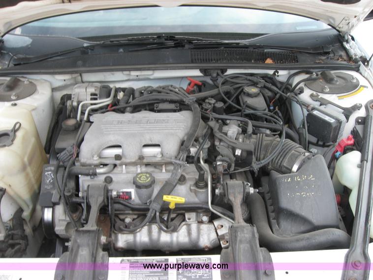 image for item 2715 1994 Pontiac Grand Prix SE