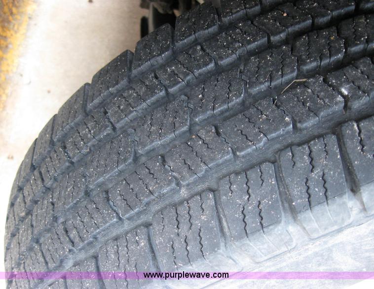 image for item 2717 1987 Chevrolet Custom Deluxe R20 pickup truck