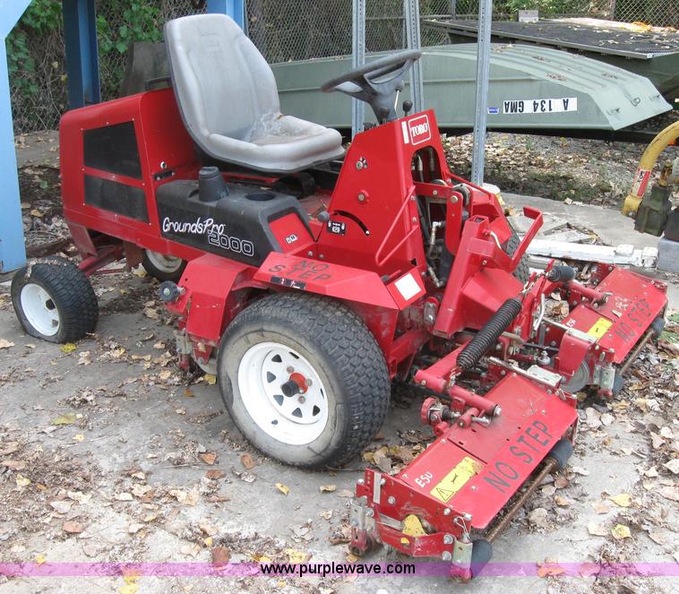 image for item 2719 Toro Ground Pro 2000 reel mower