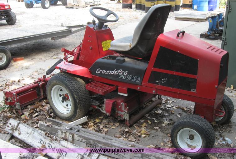 image for item 2719 Toro Ground Pro 2000 reel mower