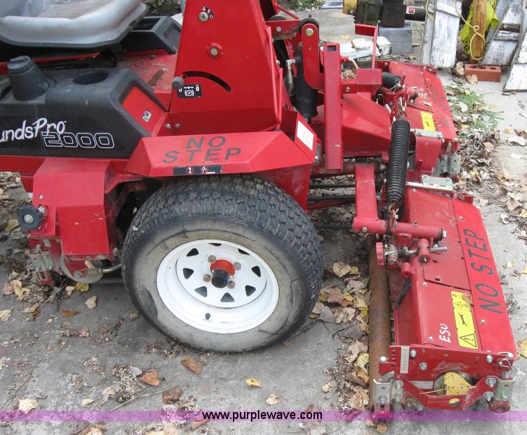 image for item 2719 Toro Ground Pro 2000 reel mower
