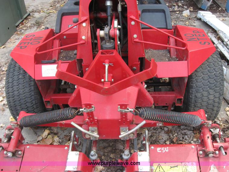 image for item 2719 Toro Ground Pro 2000 reel mower
