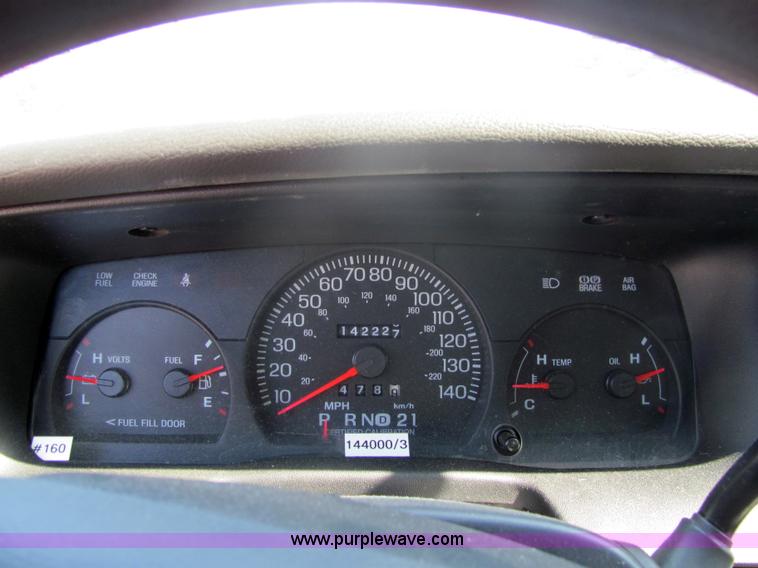 image for item 3217 2005 Ford Crown Victoria Police Interceptor