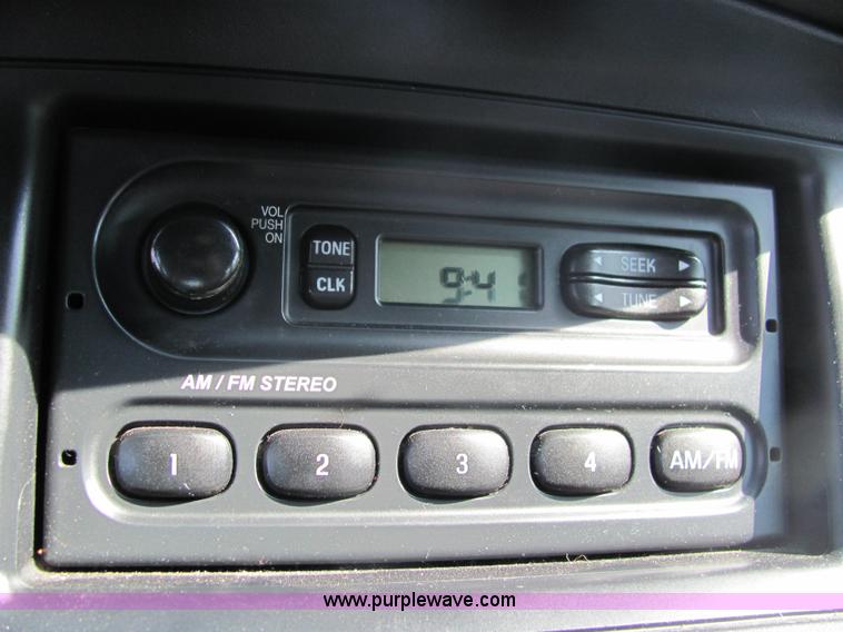 image for item 3217 2005 Ford Crown Victoria Police Interceptor