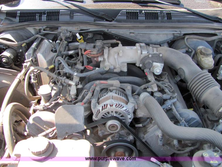 image for item 3217 2005 Ford Crown Victoria Police Interceptor